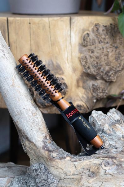 Hairway Брашинг GlossyWood, древесина с отверстием. 22мм, щетина кабана 10мм+полиамид.шпильки15мм, 38/73мм 4250395401876 фото
